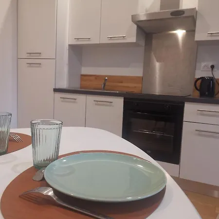 T2- Idéalement Situé, Pour Votre à Valence!