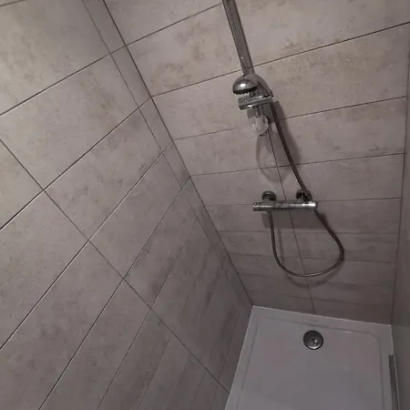 Appartement T2- Idéalement Situé, Pour Votre à Valence!