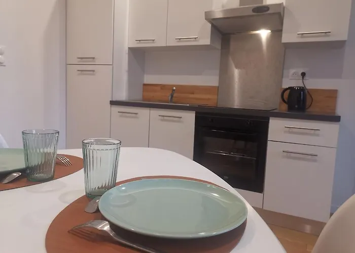 T2- Idealement Situe, Pour Votre Sejour A Valence!